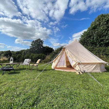 Bell Tent 4M Fossewold Farm Camping Moreton-in-Marsh Exterior photo