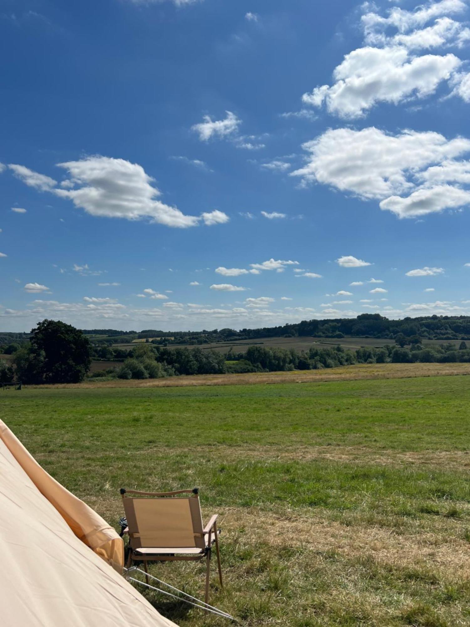 Bell Tent 4M Fossewold Farm Camping Moreton-in-Marsh Exterior photo