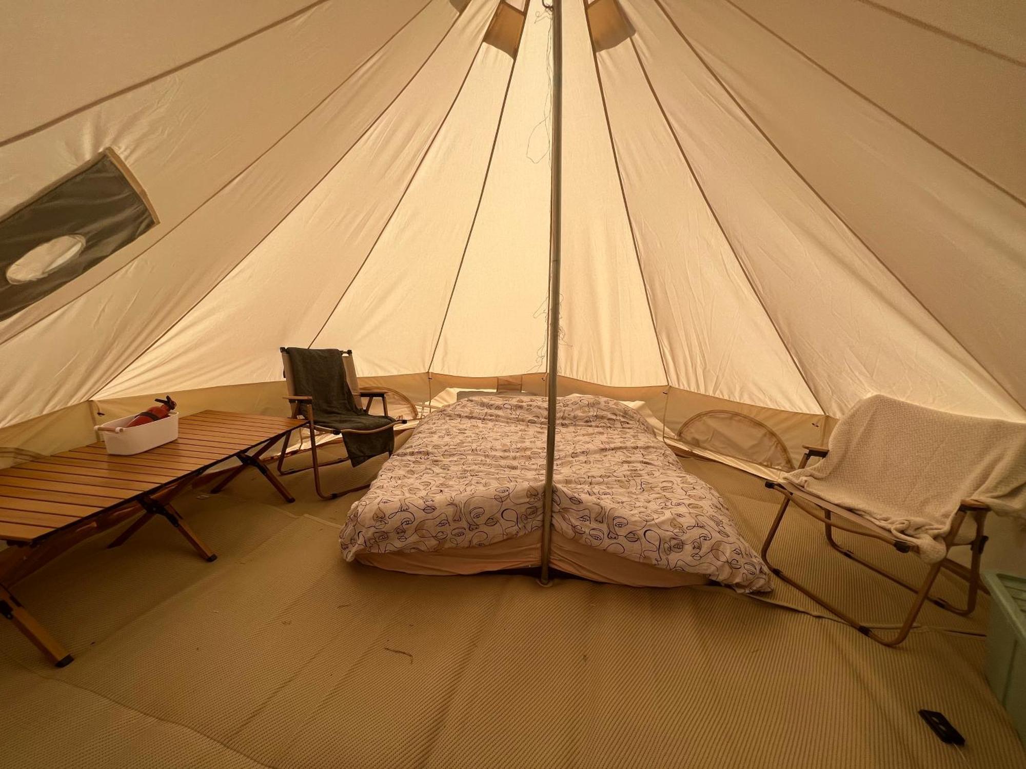 Bell Tent 4M Fossewold Farm Camping Moreton-in-Marsh Exterior photo